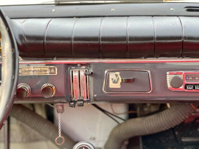 Volvo P 121