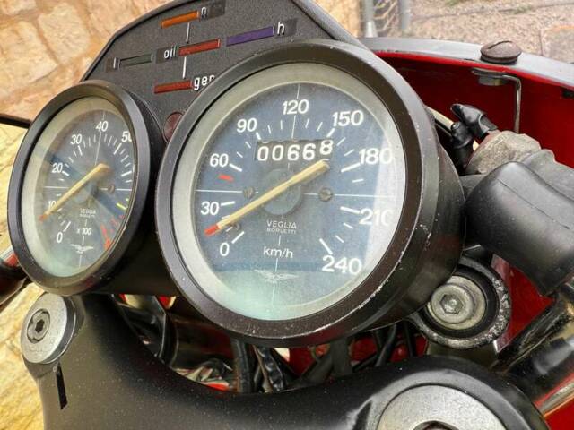 Moto Guzzi 850 LeMans