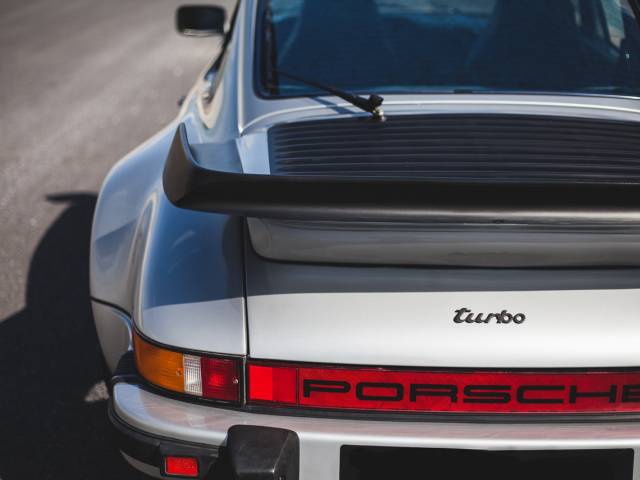 Porsche 911 Turbo 3.3