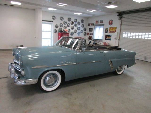 Bild 1/15 von Ford Crestline Sunliner (1952)