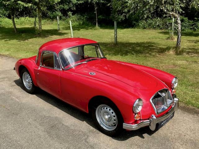 Image 1/26 de MG MGA 1600 DeLuxe (1962)