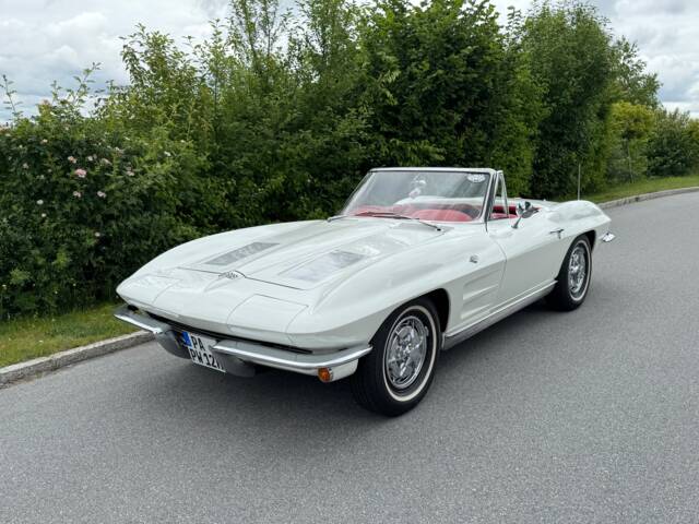 Image 1/52 de Chevrolet Corvette Sting Ray Convertible (1963)