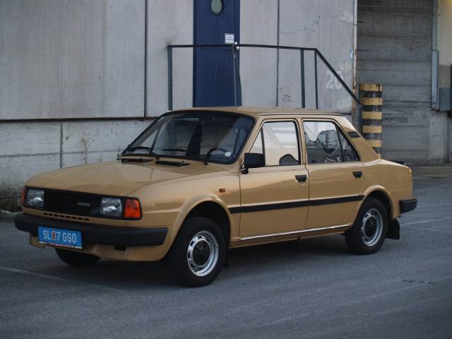 Skoda 105 L