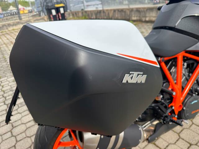 KTM 1290 Super Duke R