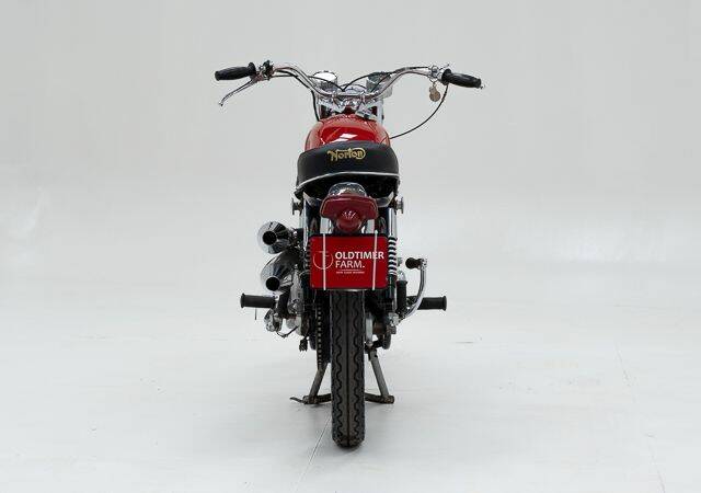 Norton Commando 750