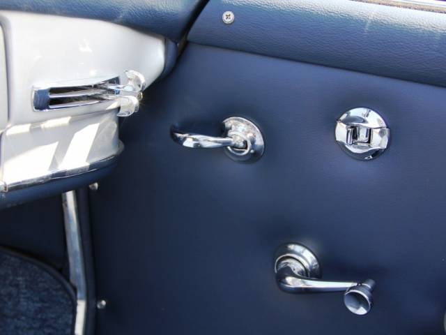 Mercedes-Benz 190 SL - MERCEDES BENZ 190 SL, Foto: (C) Nina Kaimer, Classic & Race Cars Peter Schleifer & Co