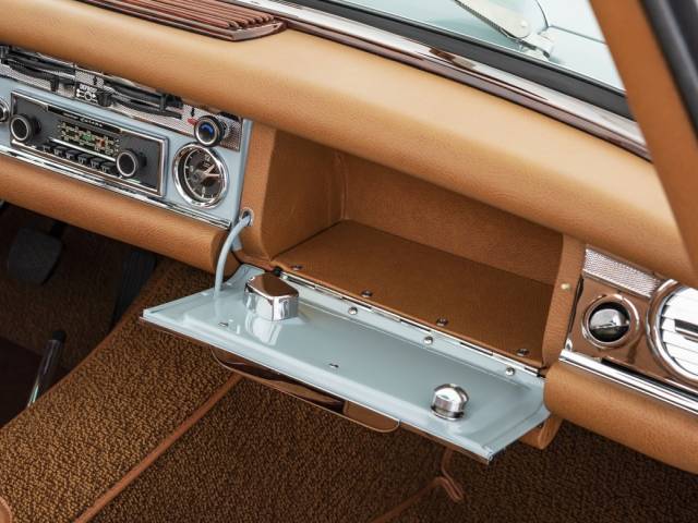 Mercedes-Benz 280 SL