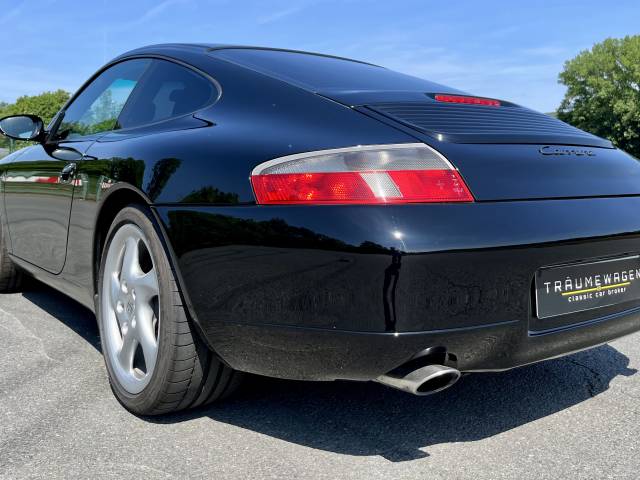 Porsche 911 Carrera