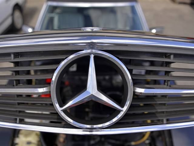 Mercedes-Benz 300 SL
