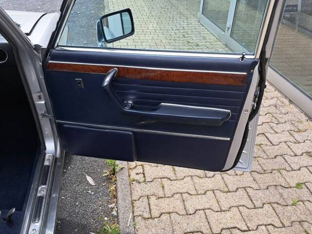 BMW 3,3 Li