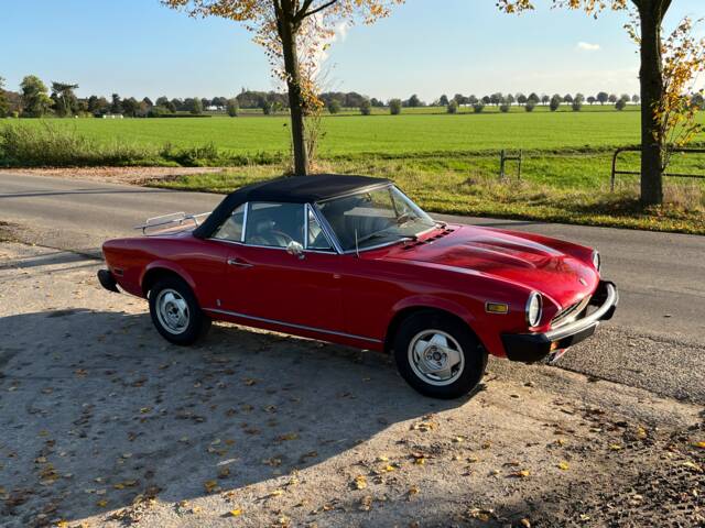 FIAT 124 Spider CS1