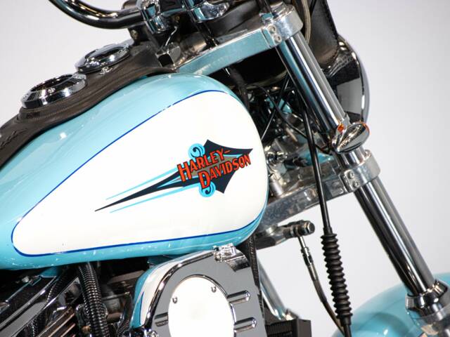 Harley-Davidson Dyna Glide Custom