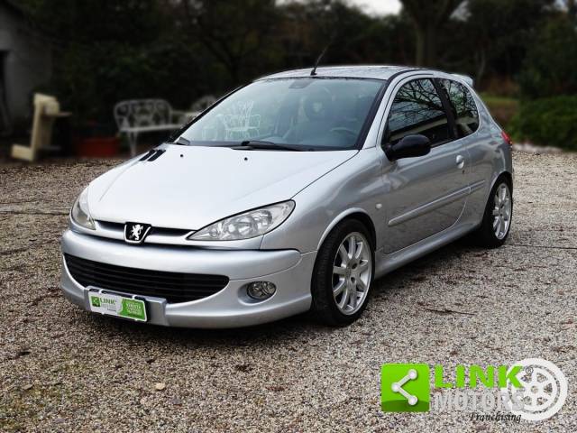 Immagine 1/29 di Peugeot 206 2.0 (1999)