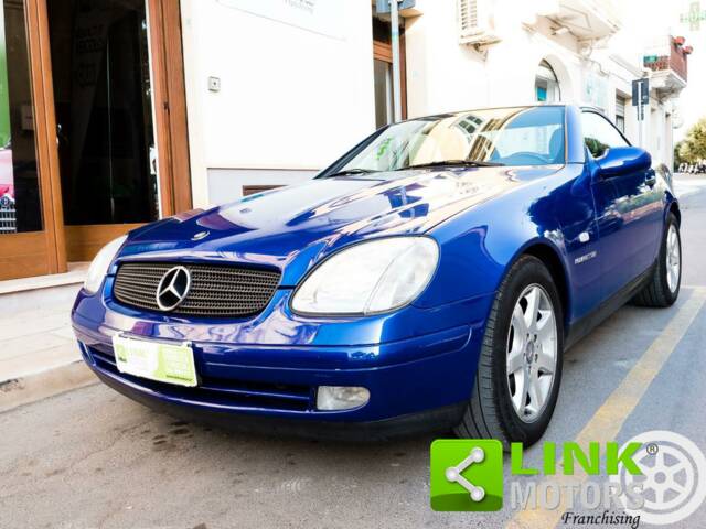 Image 1/10 de Mercedes-Benz SLK 200 Kompressor (1997)