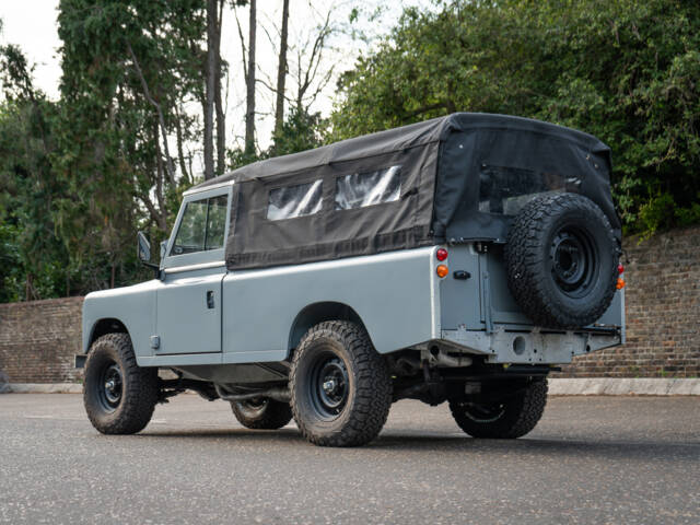 Land Rover 109