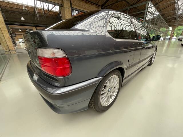BMW 323ti Compact