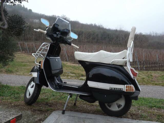 Piaggio Vespa PX 125 E