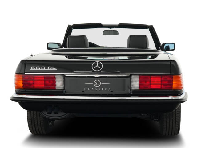 Mercedes-Benz 560 SL