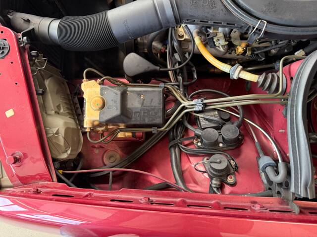 Mercedes-Benz 230 E