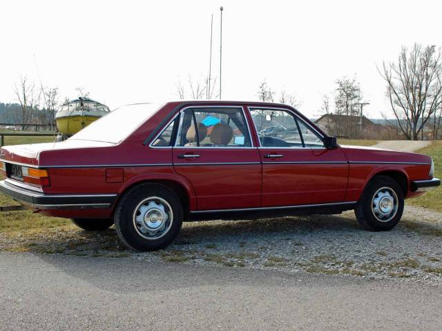 Audi 100