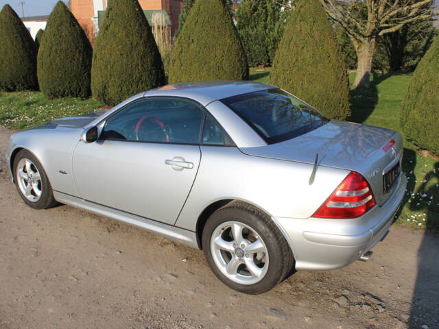 Mercedes-Benz SLK 320