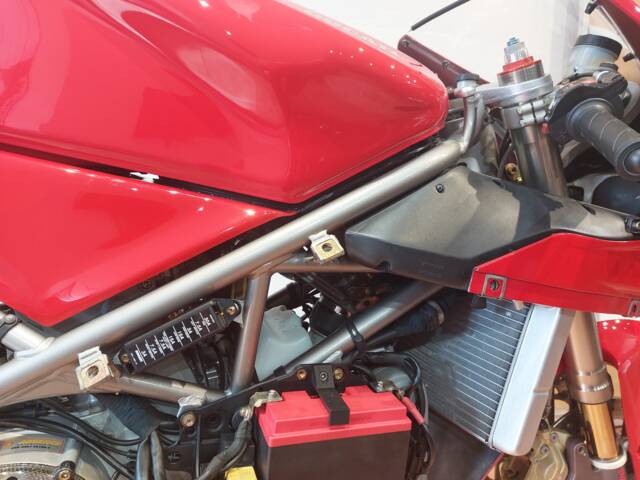 Ducati 748 S