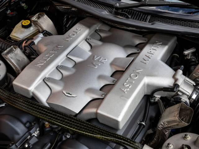 Aston Martin V12 Vanquish S