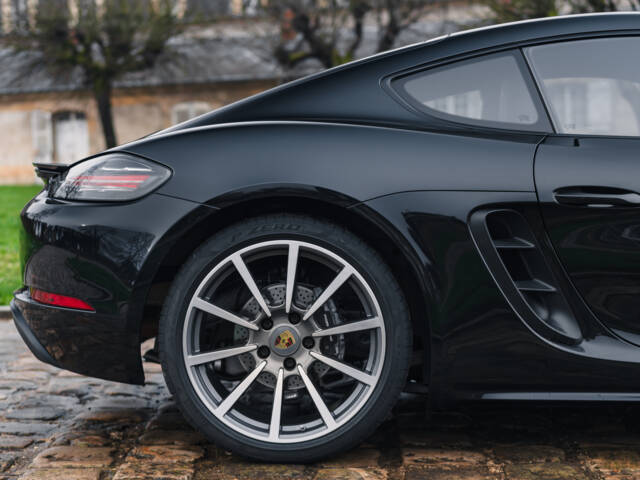 Porsche 718 Cayman T