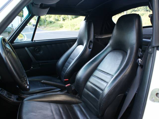Porsche 911 Carrera 4