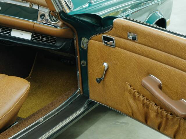 Mercedes-Benz 280 SL