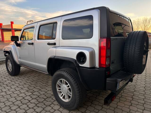 Hummer H3