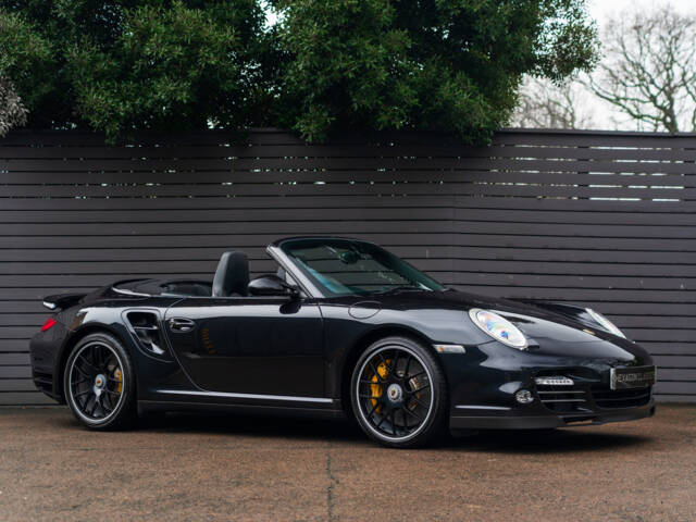 Imagen 1/51 de Porsche 911 Turbo S (2011)