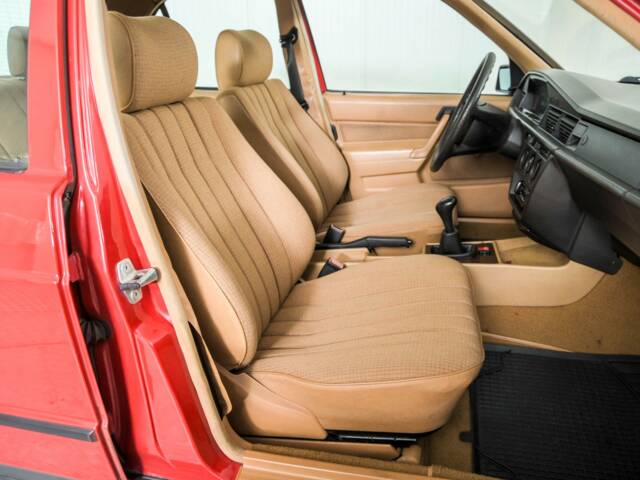 Mercedes-Benz 190 D
