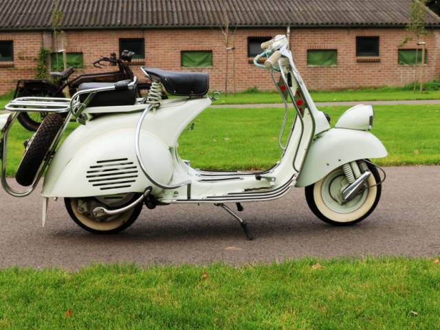 vespa 125 u iran