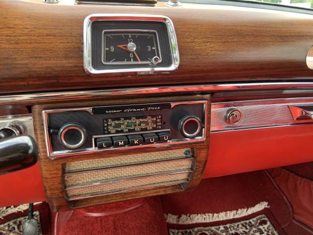 Mercedes-Benz 220 S Cabriolet