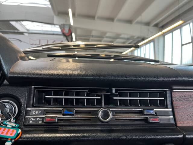 Mercedes-Benz 280 CE