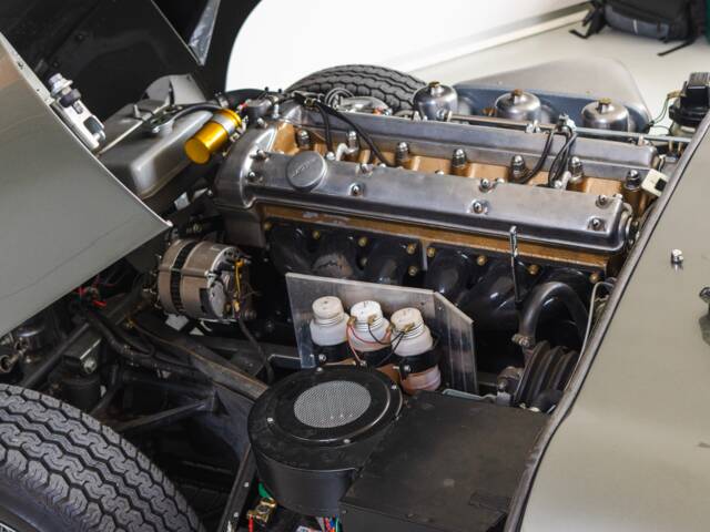 Jaguar E-Type 3.8