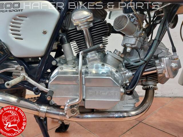 Ducati 900 SS