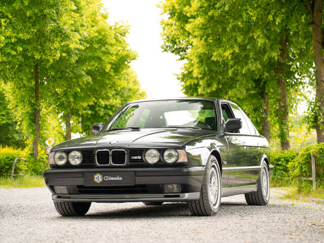 Bild 1/100 von BMW M5 (1992)