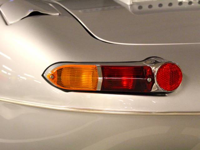 Jaguar E-Type 3.8