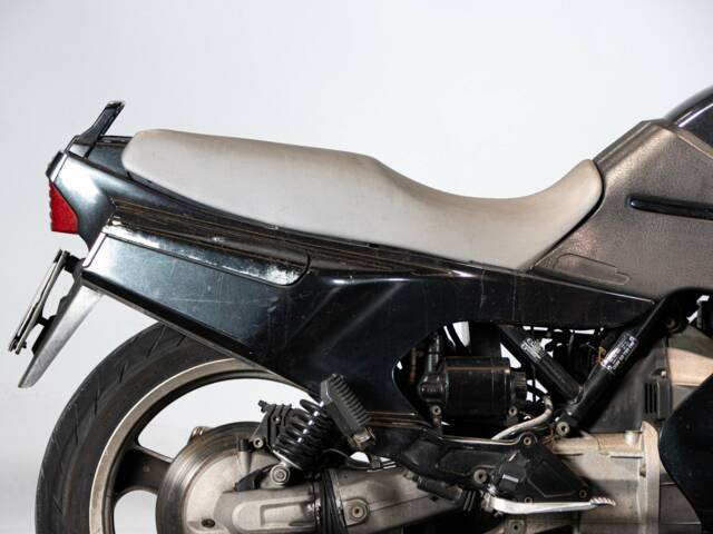 BMW K1