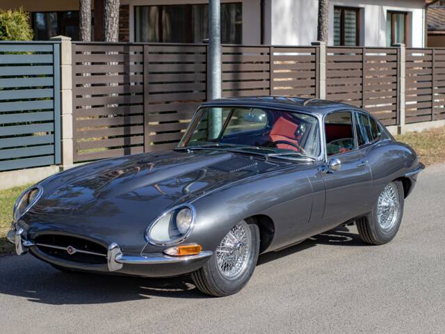 Jaguar E-Type 4.2