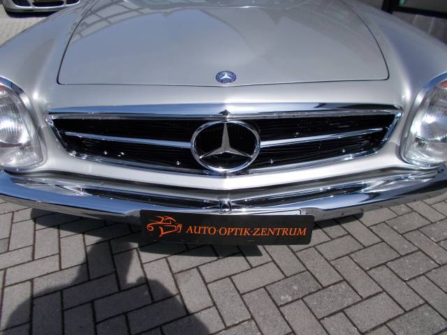 Mercedes-Benz 280 SL