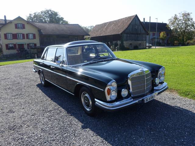 Mercedes-Benz 300 SEL 3.5