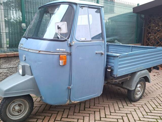Piaggio Vespa APE P 501
