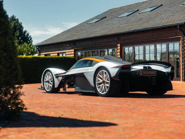 Aston Martin Valkyrie AMR Pro