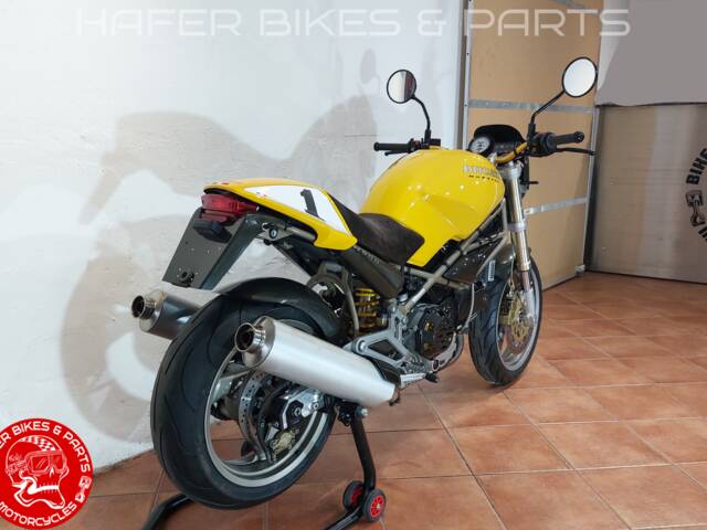 Ducati Monster 900