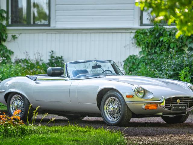 Jaguar E-Type V12