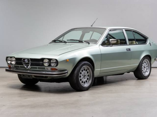 Afbeelding 1/22 van Alfa Romeo GTV6 3.0 (1986)