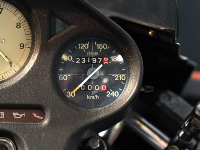 Moto Guzzi V 65 Lario